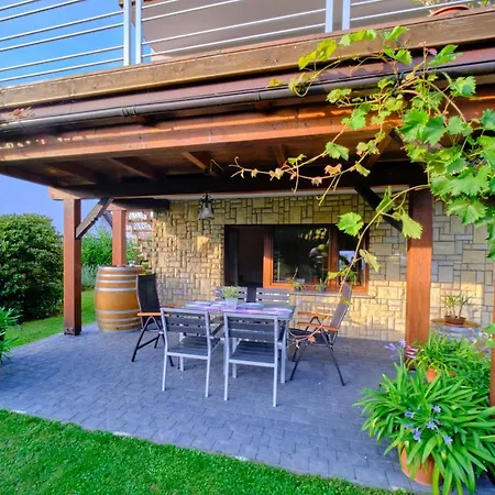 Przy Beczce 아파트 *